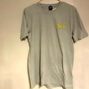 Oakley tshirt